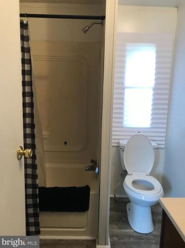 161 Robin Dr, West Deptford NJ 08066-3003 exterior