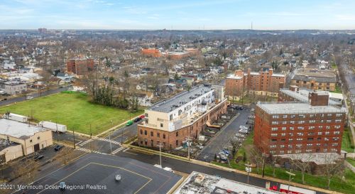 1001 2nd Ave, Tinton Falls NJ 07712-5800 exterior