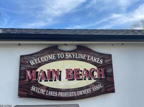 46 Edgewood Rd, Skyline Lakes NJ 07456-1911 exterior