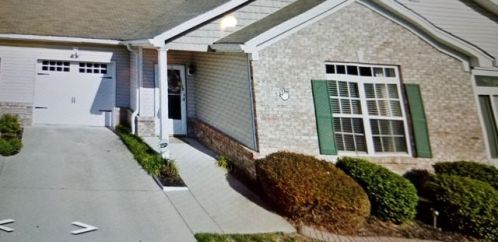 5237 Savannah Springs Dr, Louisville, KY 40219-4570