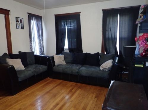 30 St, Worcester MA 01604-4413 exterior