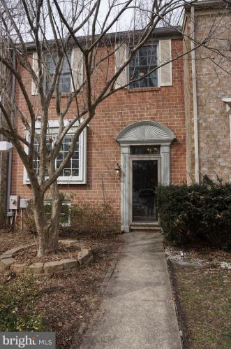 11916 New Country Ln, Columbia MD 21044-4405 exterior