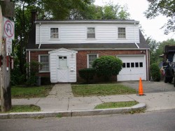140 Derby St, Newton, MA 02465-1556