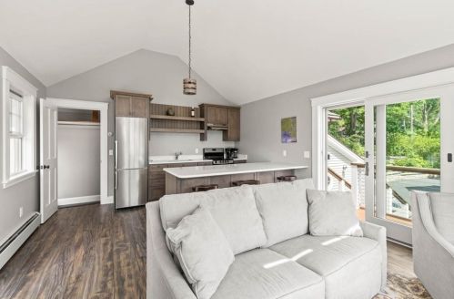 20 Phillips Ave, Rockport MA  01966-1144 exterior