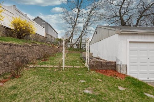 24 Volusia Rd, Hingham MA 02043-3041 exterior