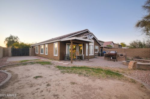 2251 63 Dr, Phoenix AZ 85033-1630 exterior