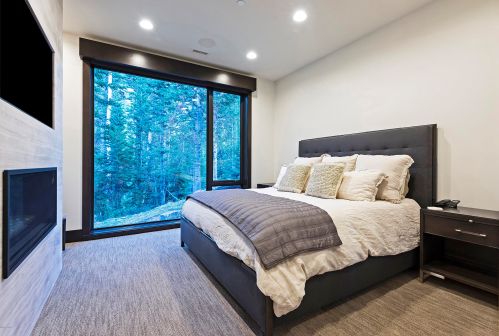 216 White Pne Cyn Rd, Park City UT 84060-6514 exterior