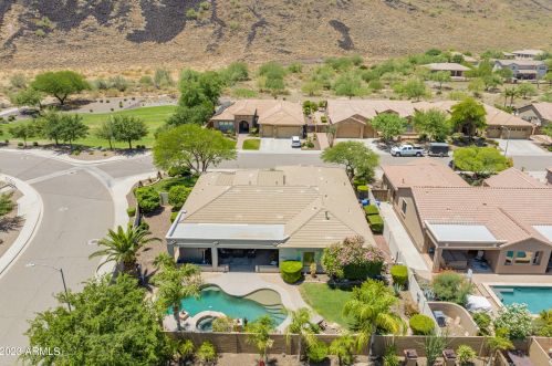 26205 56 Dr, Phoenix AZ 85031-1831 exterior