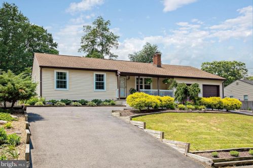 1911 County House Rd, West Deptford, NJ 08096-6419