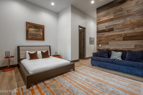 215 White Pne Cyn Rd, Park City UT 84060-6514 exterior