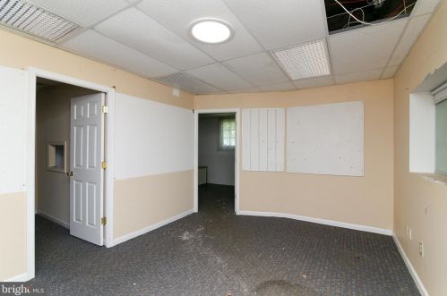 665 Broad St, West Deptford NJ 08096-1055 exterior