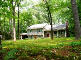 96 Alpine Dr, Amherst, MA 01002-1615