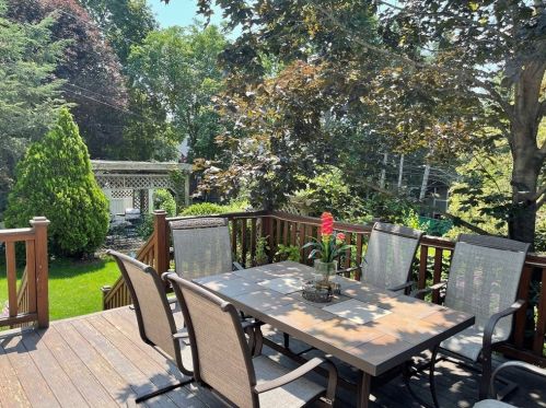 18 Ames St, Worcester MA 01610-2001 exterior