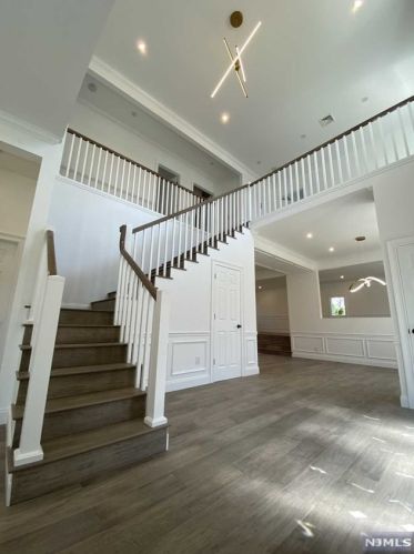 73 Merritt Ave, Cresskill NJ  07626-2419 exterior