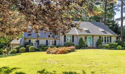 16 Trudeau Ln, East Bridgewater, MA 02333-1981