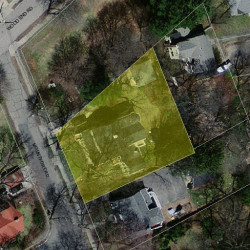 37 Mountfort Rd, Newton MA  02461-1405 aerial view