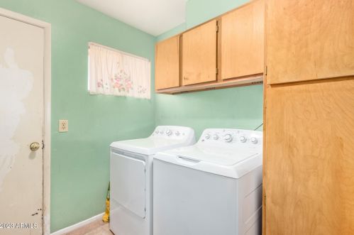 2428 Acoma Dr, Phoenix AZ 85032-4855 exterior