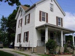 323 California St, Newton, MA 02458-1052