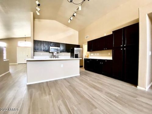 3950 Agave Rd, Phoenix AZ  85044-0614 exterior