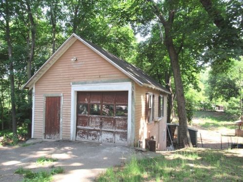 11 Lewis Ct, Hingham MA 02043-2723 exterior