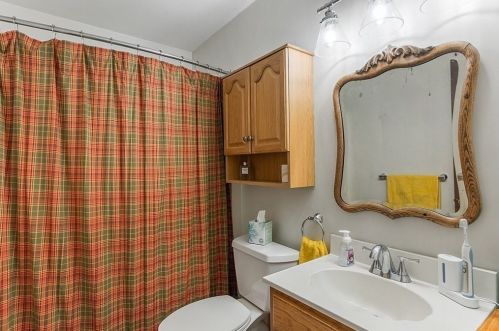 130 Conant Rd, Royalston MA 01331-9758 exterior