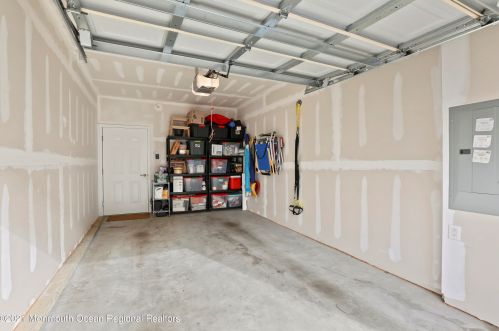 1 Kyle Dr, Tinton Falls NJ 07712-7535 exterior