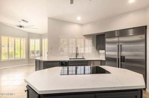 13802 33 St, Phoenix AZ 85032-7265 exterior