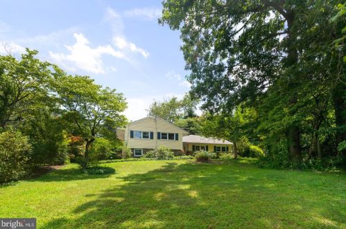 340 Paxon Hollow Rd, Media, PA 19063-1118