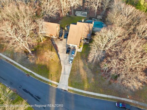 14 Knolls Dr, Jackson Twp NJ  08527-4209 exterior