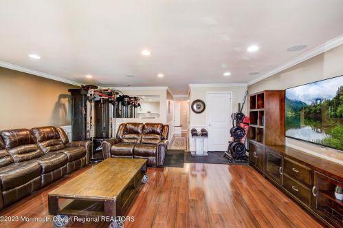 141 Kyle Dr, Tinton Falls NJ 07712-7536 exterior