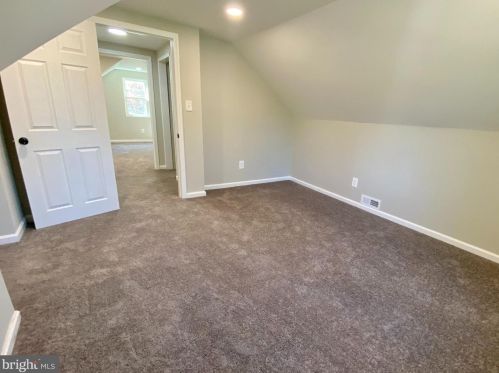 910 Boundary Rd, West Deptford NJ  08096-6571 exterior