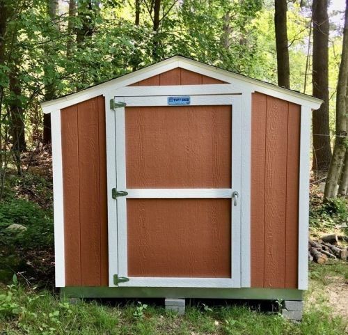 176 Woodland Rd, Southborough MA  01772-2035 exterior