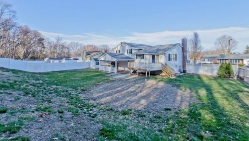 85 Chestnut Ln, Agawam MA 01001-3509 exterior