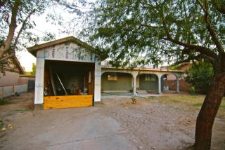 8219 26th St, Phoenix AZ  85050-1910 exterior