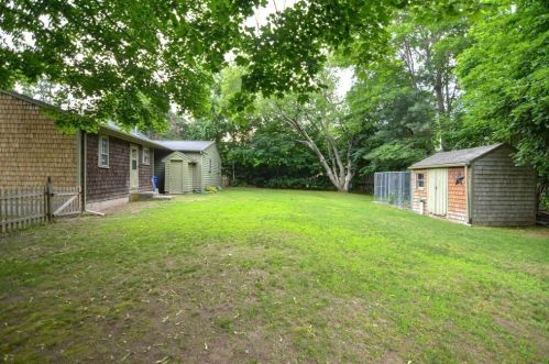 203 Precinct St, Taunton MA 02718-1211 exterior