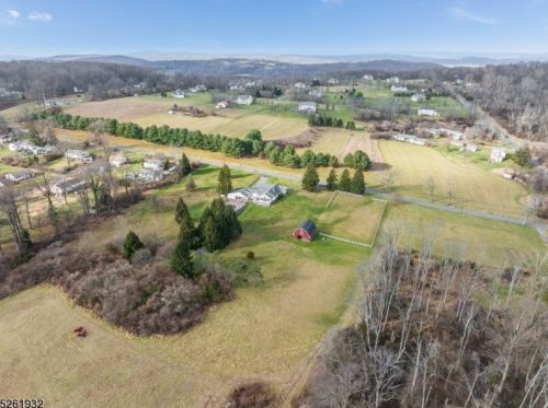 486 Adamic Hill Rd, Milford NJ  08848-1742 exterior