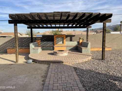 9419 1st Dr, Phoenix AZ 85041-8002 exterior