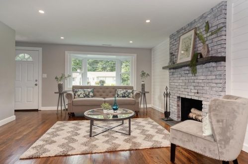 14 Harvard Ave, Burlington MA  01803-1336 exterior