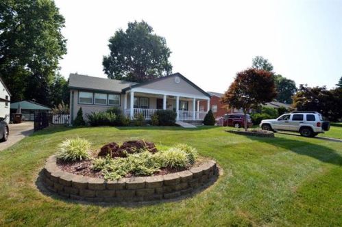 3318 Dean Dr, Louisville, KY 40220-2308