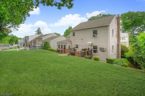 205 Fairway Ave, Belleville NJ 07109-1401 exterior