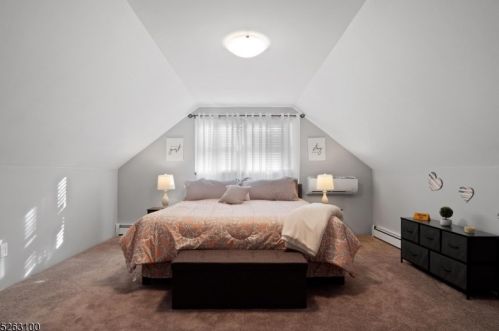 9 Lake Pochung Rd, Wantage NJ  07461-4027 exterior