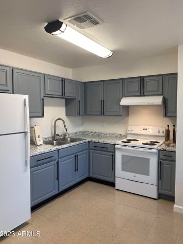 2905 Atlanta Ave, Phoenix AZ 85040-2709 exterior