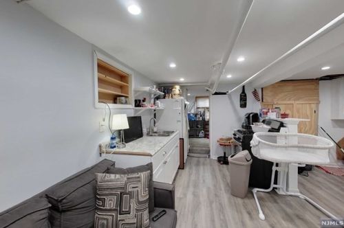 264 Davis Ave, Kearny NJ 07032-3402 exterior