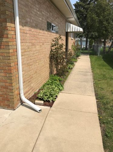 8411 Oleander Ave, Niles, IL 60714-2053