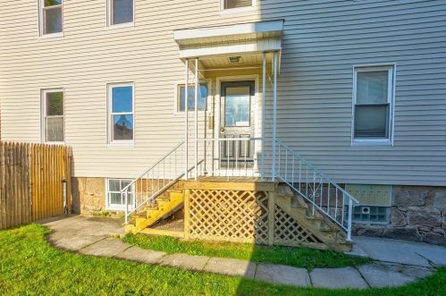 282 Sprague St, Fall River MA 02724-2719 exterior