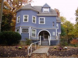57 Hyde St, Newton, MA 02461-1203