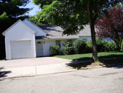 12 Hanson Rd, Newton, MA 02459-3517