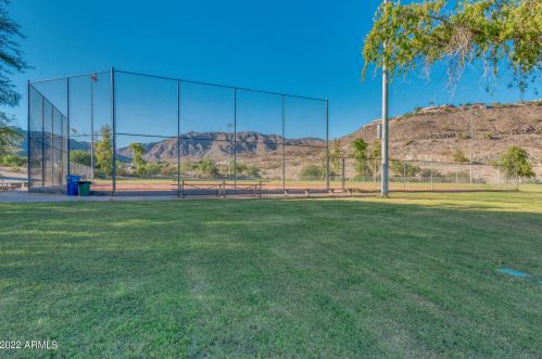 1004 Amberwood Dr, Phoenix AZ  85048-1937 exterior