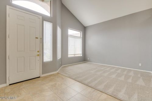 6610 Cavedale Dr, Phoenix AZ  85083-6517 exterior