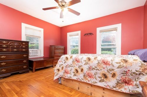 10 Carroll St, Weymouth MA 02189-1211 exterior